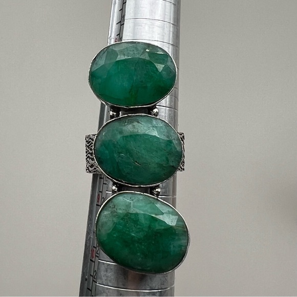 New Green Enhanced Emerald Multi Stone Silver Overlay Statement Ring Size 10 - Picture 8 of 8